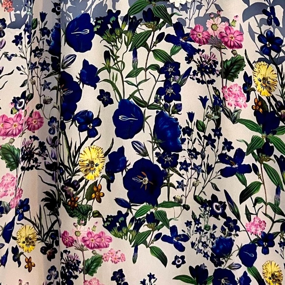 PALE SKY floral crochet top - Picture 3 of 7